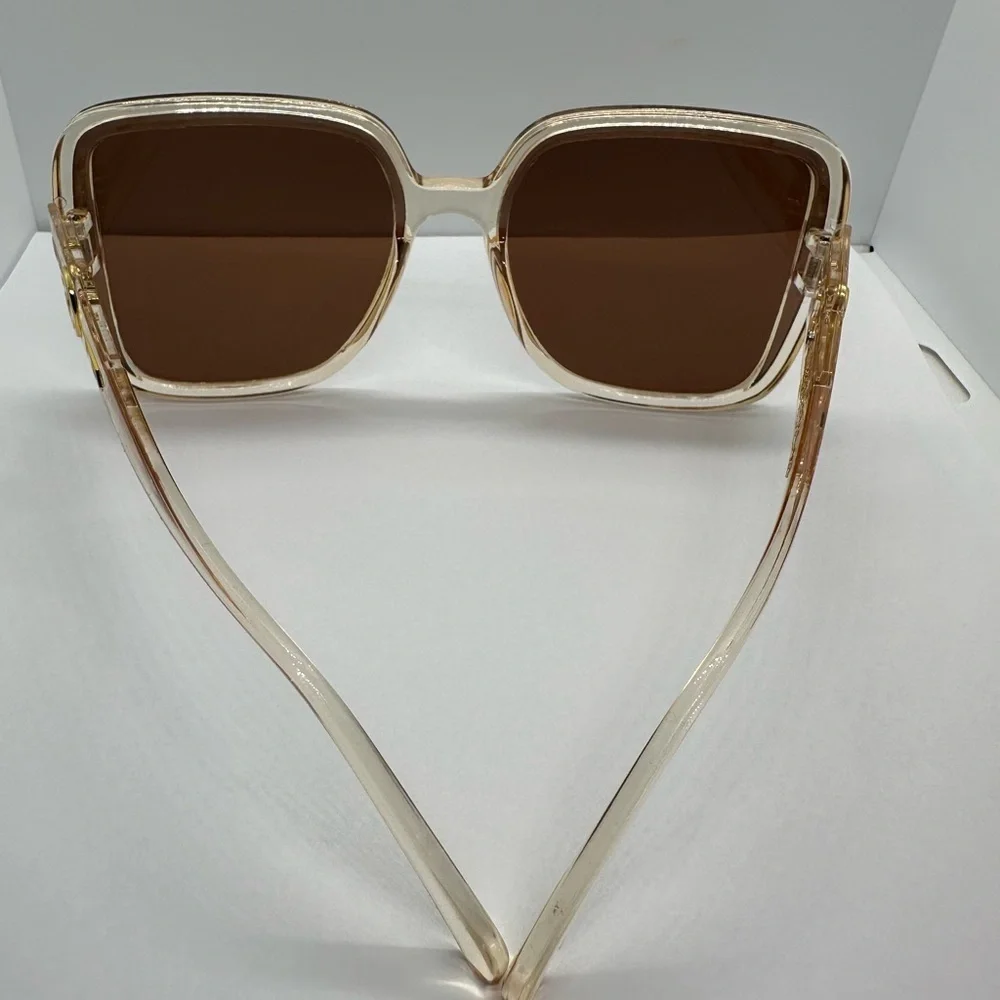 Chic & Trendy Oversized Square Frame Sunglasses - New Fashion Statement!
